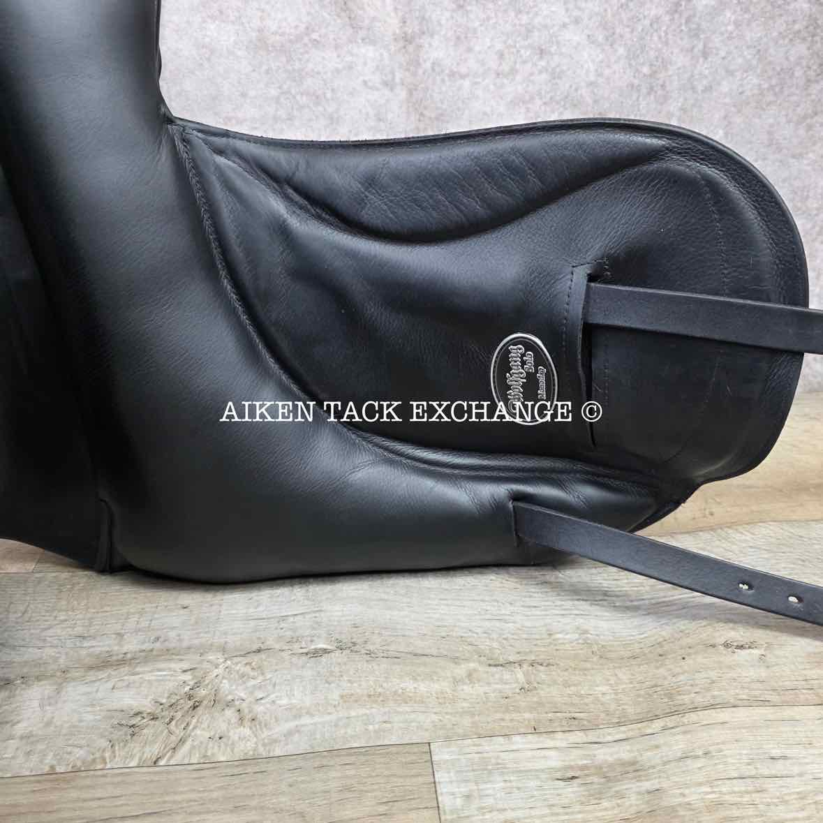 2016 Custom Saddlery Wolfgang Solo Monoflap Dressage Saddle, 17.5" Seat, Adjustable Tree, Wool Flocked Panels