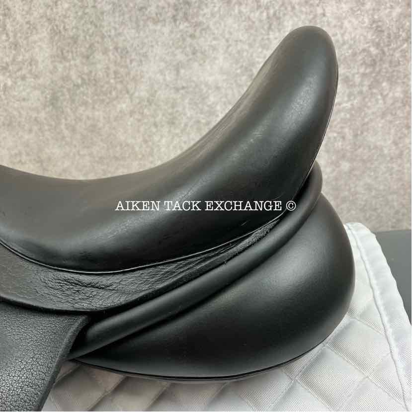 Hulsebos WB3 Dressage Saddle, 17" Seat, M/MW Tree, Wool Flocked Panels