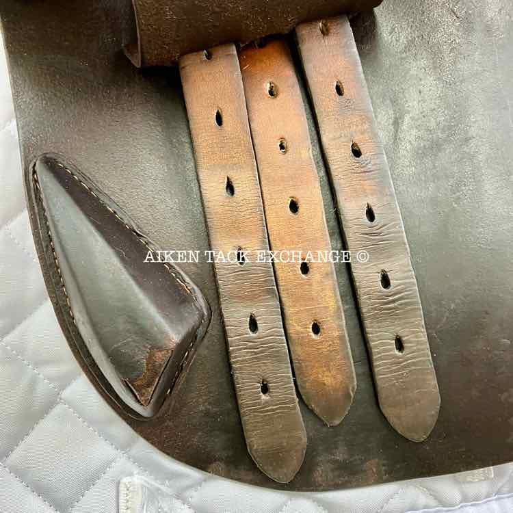 2011 Antares Close Contact Jump Saddle, 16.5" Seat, 1D Flap, Medium Wide Tree, Foam Panels, Buffalo Leather