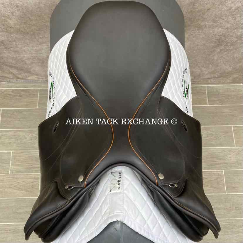 2007 Equipe Expression Close Contact Jump Saddle, 17" Seat, Extra Wide Tree, Foam Panels