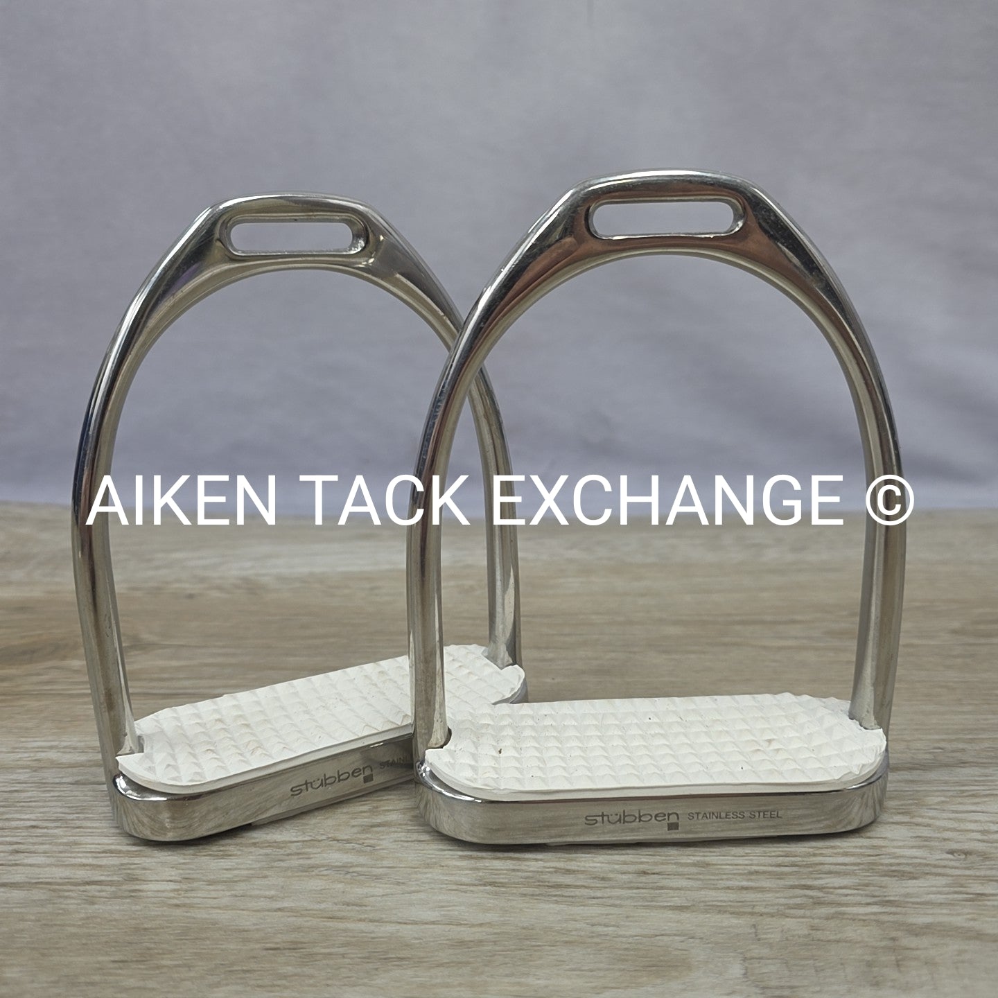 Stubben Fillis Stirrup Irons, 4.25"