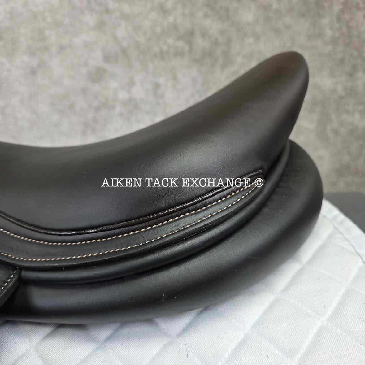 2019 Voltaire Stuttgart Jump Saddle, 17.5" Seat, 2A Flap, Medium Tree, PRO Panels, Full Buffalo Leather