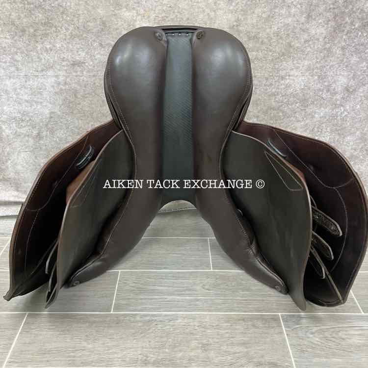 **SOLD** 2017 Bliss of London Close Contact Jump Saddle, 17" Seat, Extra Wide Tree, Wool Flocked Panels