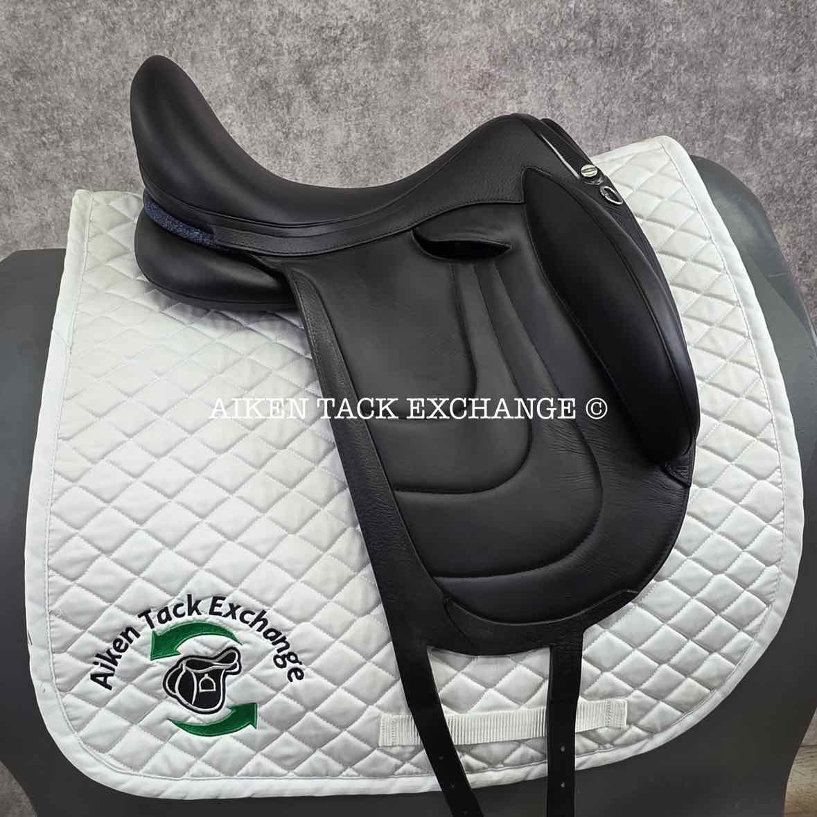 2023 Devoucoux Makila Harmonie Monoflap Dressage Saddle, 17" Seat, 1A Flap - Short, Dynamick Tree - Medium, D3D Panels, Full Buffalo Leather