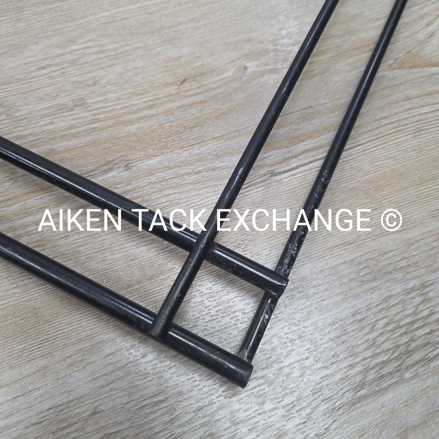 Easy-Up Interchangeable Saddle Rack System with 2 Saddle Racks