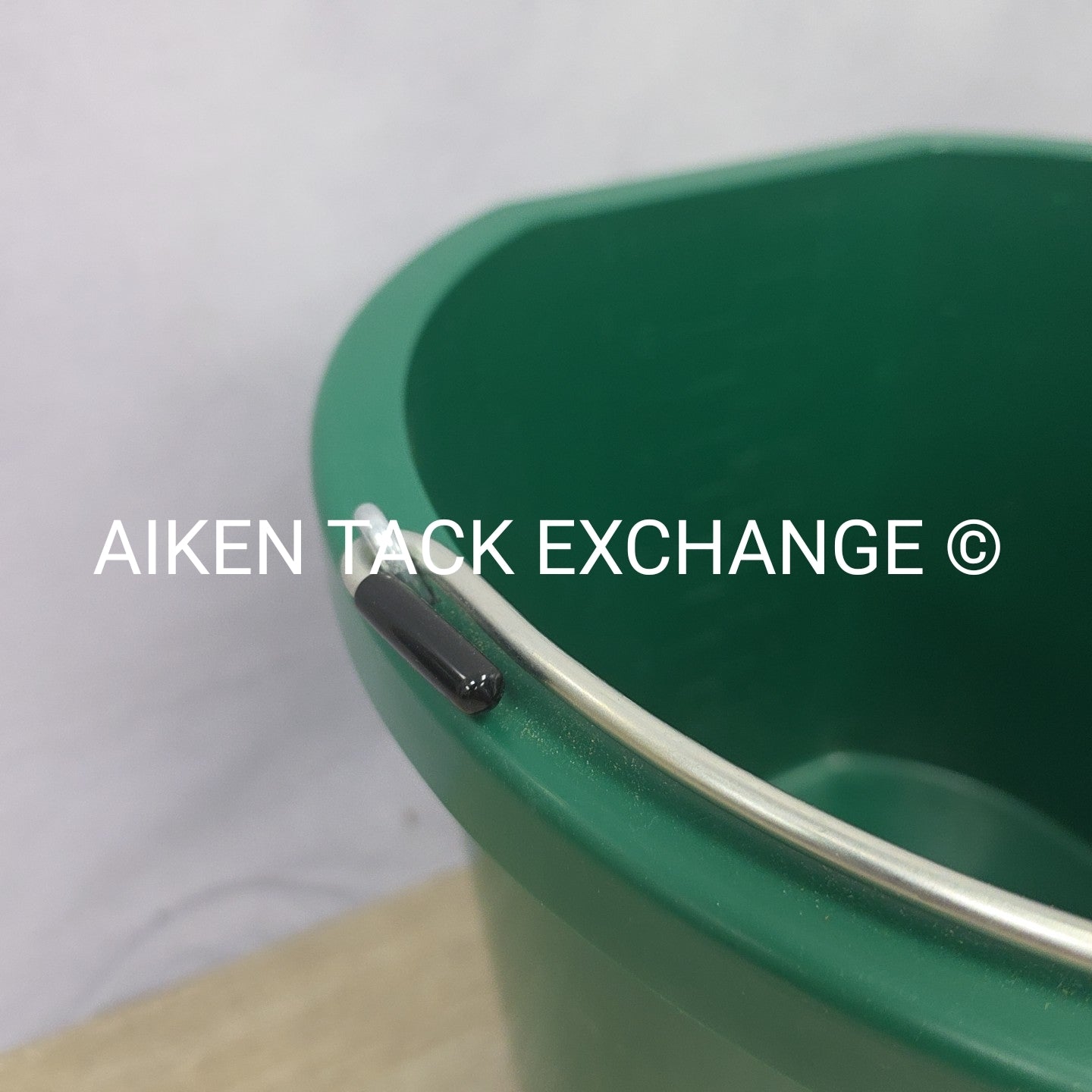 Farm Innovators Heated Flat Back Bucket, 5 Gal