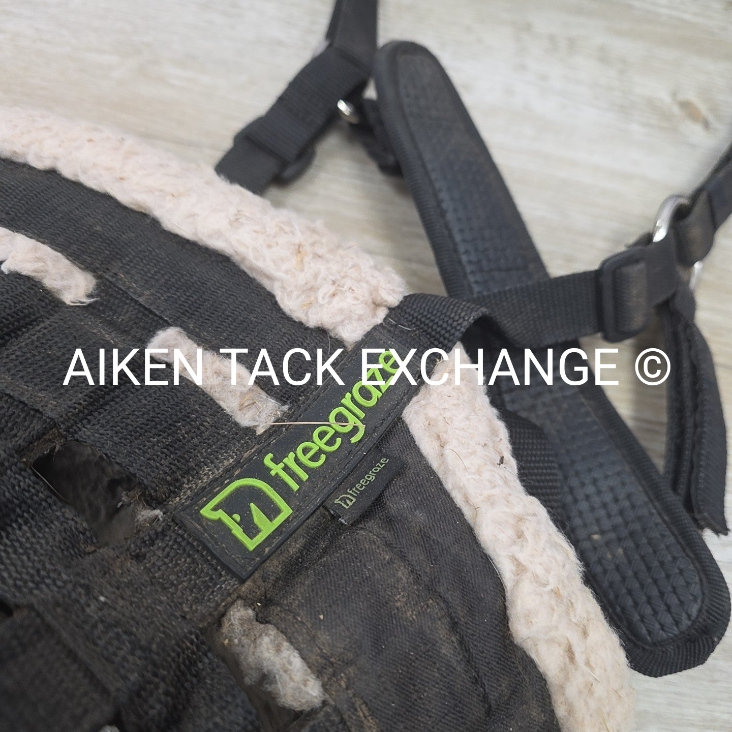 BARGAIN BUNDLE: Shires FreeGraze & Tough 1 Grazing Muzzle, Size Full