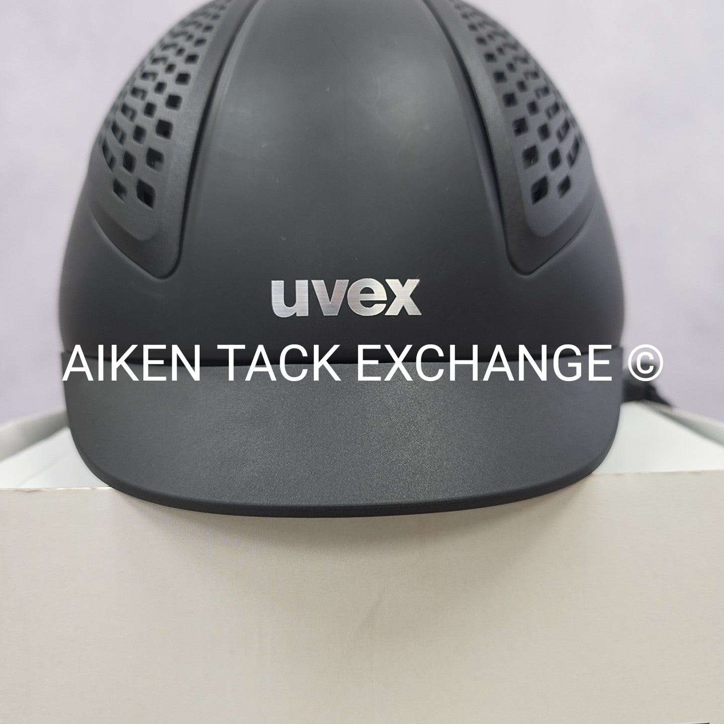 UVEX Exxential MIPS Riding Helmet, Size 55-57 cm (MFG Date 09/21)