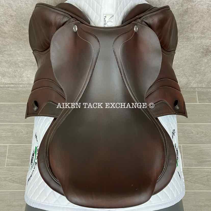 2019 CWD SE02 Close Contact Jump Saddle, 17.5" Seat, 3C Flap, Medium Tree, Foam Panels, Full Buffalo Leather