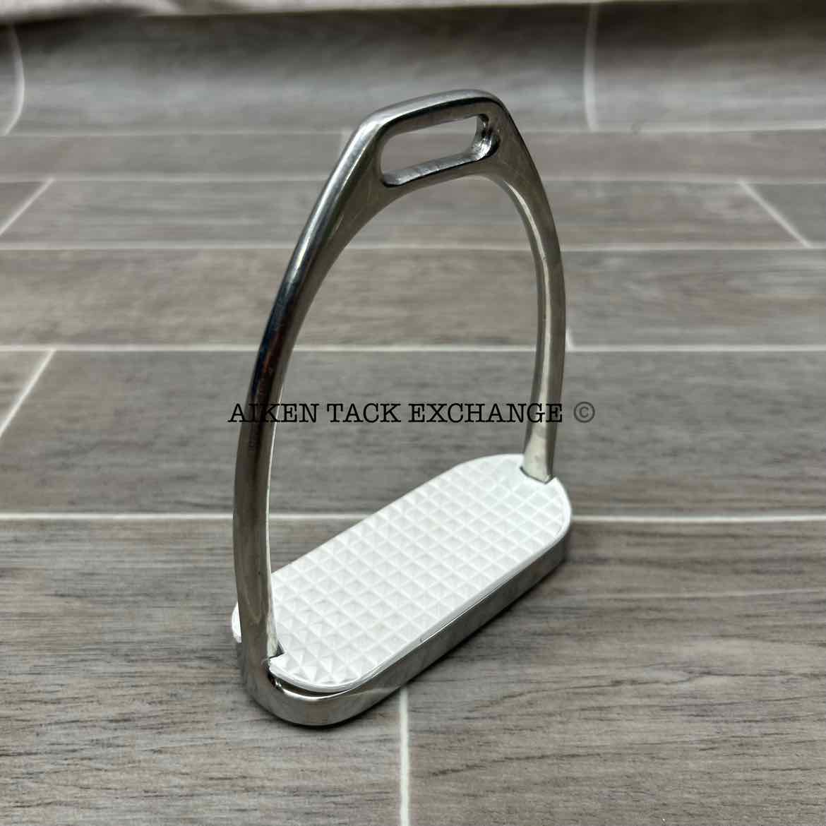 Fillis Stirrup Irons 4.25"