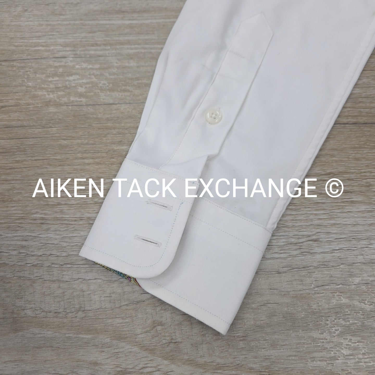 Essex Classics Long Sleeve Show Shirt, Size Medium