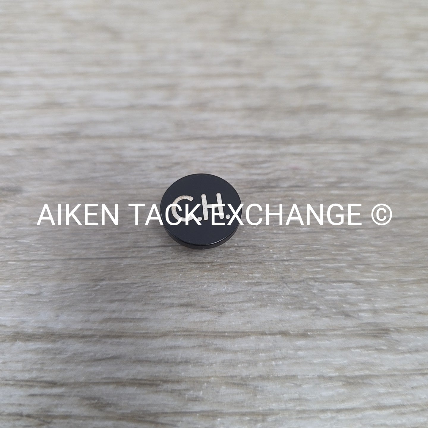 Camden Hunt Button, Small – Aiken Tack Exchange