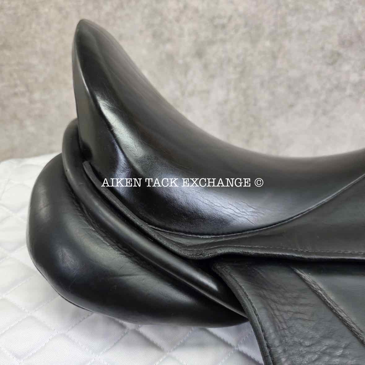 2001 Hennig Sofa Dressage Saddle, 17" Seat, Medium Tree, Wool Flocked Panels