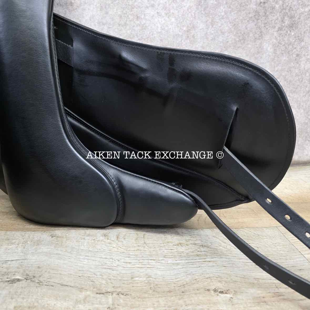 2019 Custom Saddlery Advantage R Monoflap Dressage Saddle, 17.5" Seat, Adjustable Tree, Wool Flocked Hybrid Panels