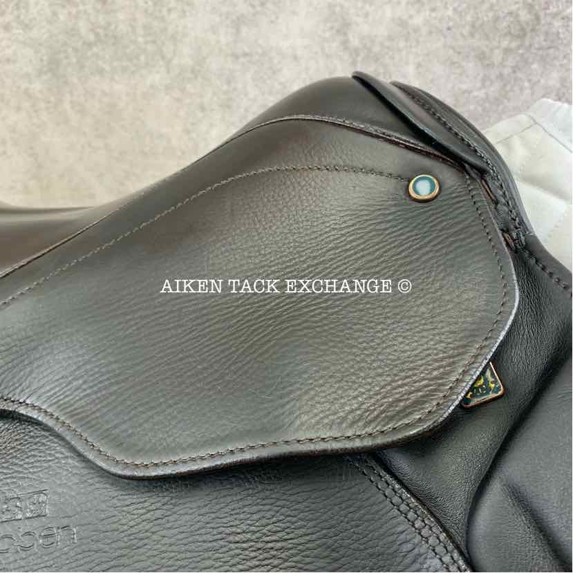 2013 Stubben Roxane CS Deluxe Jump Saddle, 19" Seat with Biomex, 30 cm Tree - Medium Wide, Wool Flocked Panels
