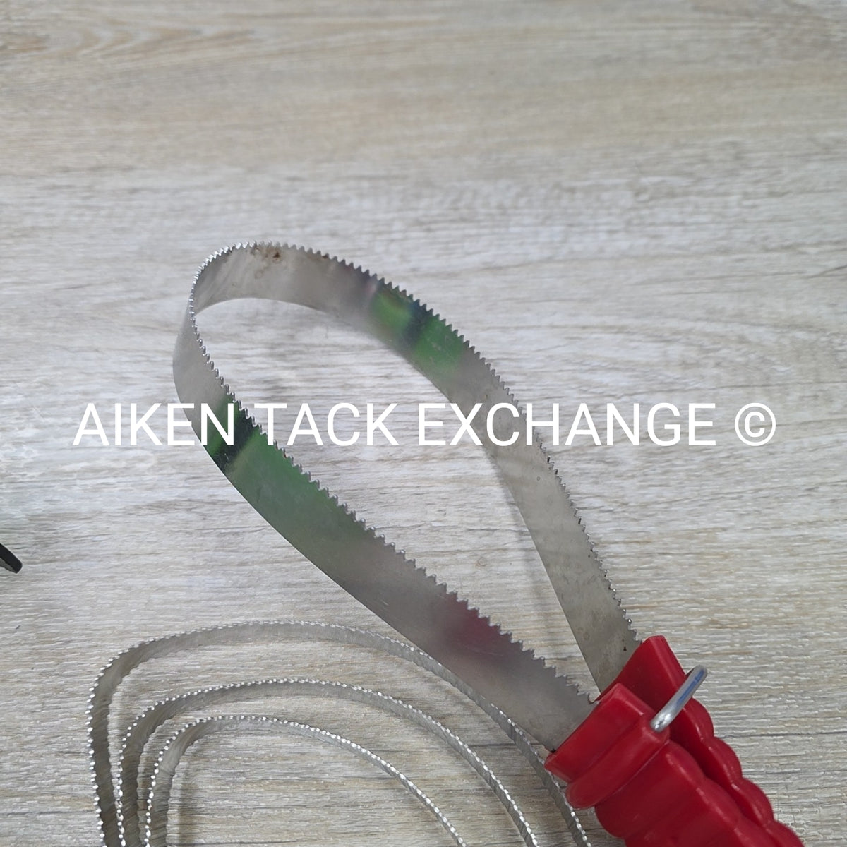 BARGAIN BUNDLE: 2 Shedding Combs & 3 Sweat Scrapers