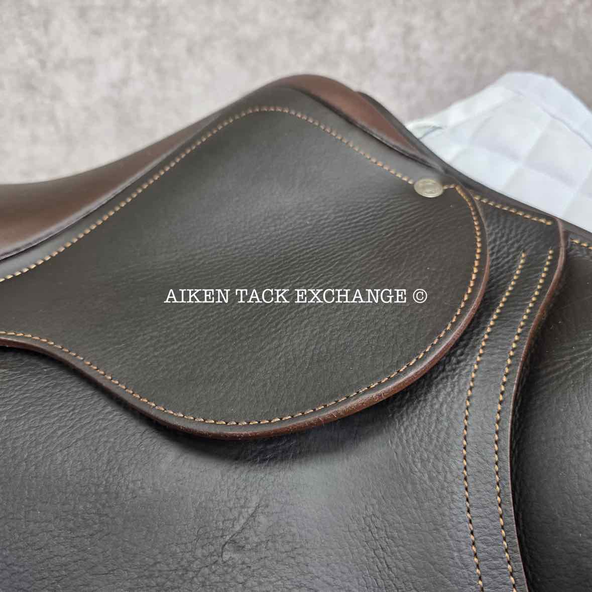 **SOLD** 2018 Antares Contact Jump Saddle, 16.5" Seat, 2D Flap, Medium Wide Tree