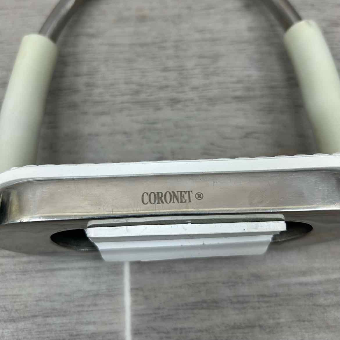 Coronet Jointed Flex Stirrup Irons 4.5"