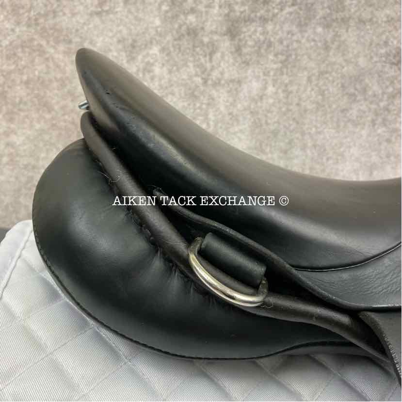 **SOLD** Stubben Endurance Dressage Saddle, 17.5" Seat, Short Flap, 31cm Tree - Medium Wide, Wool Flocked Panels