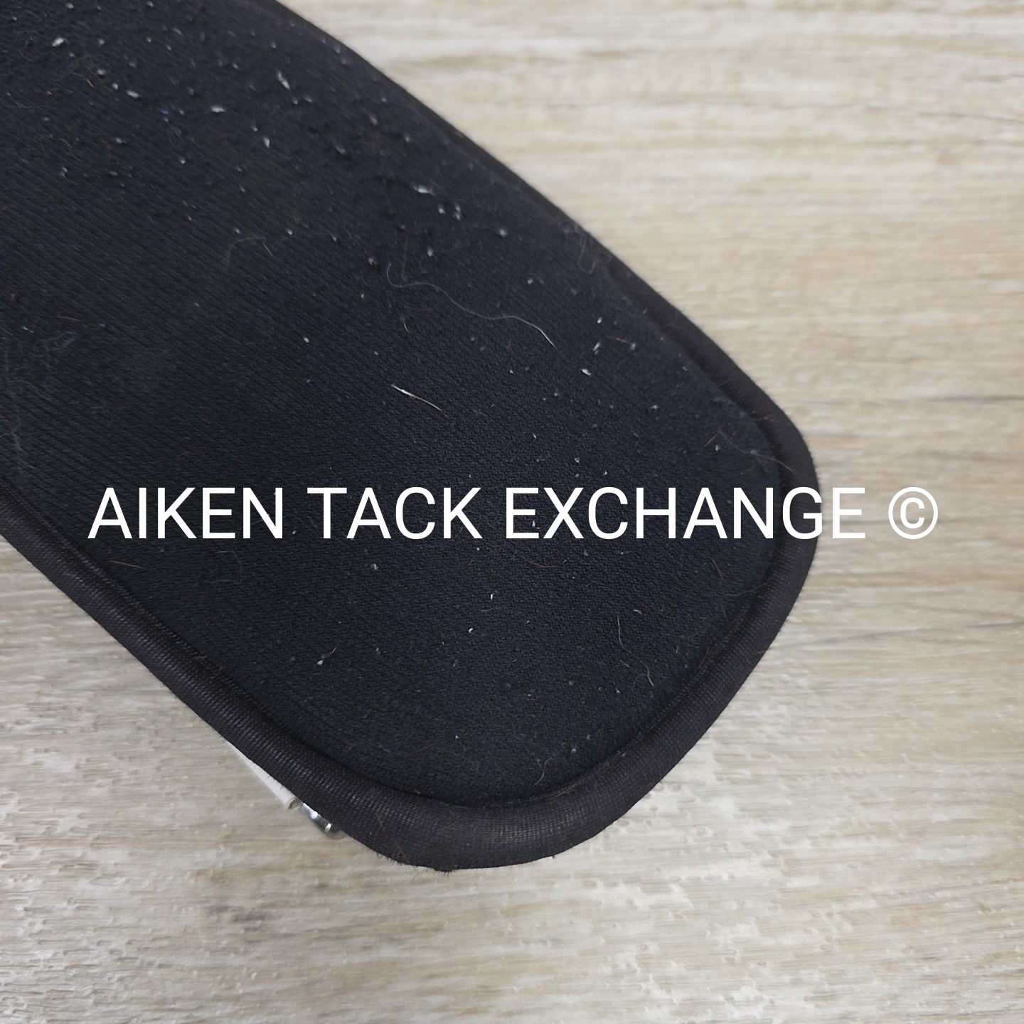 Lettia Memory Foam Clik Dressage Girth, Black, 28"