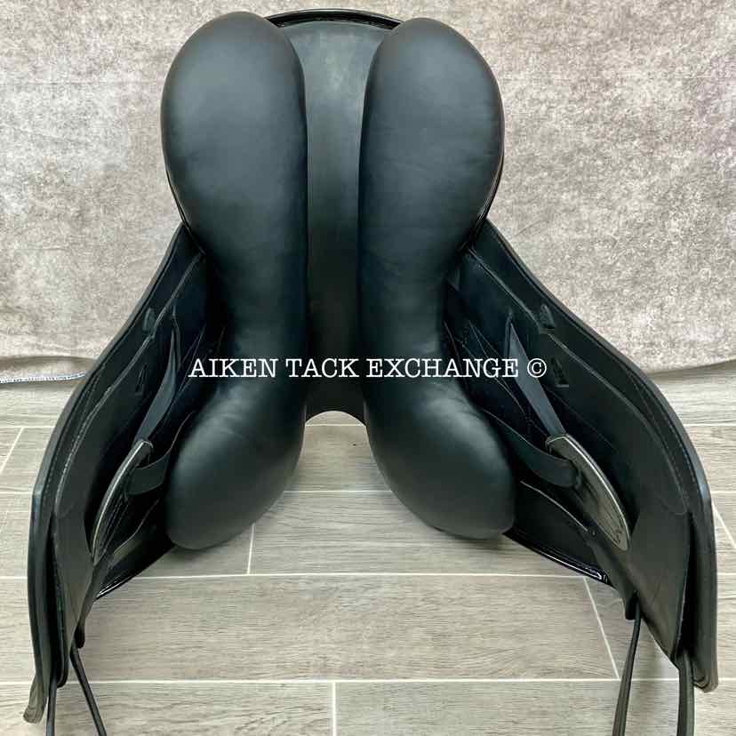 2018 Erreplus Freestyle Monoflap Dressage Saddle, 17" Seat, Adjustable Tree, Wool Flocked Panels