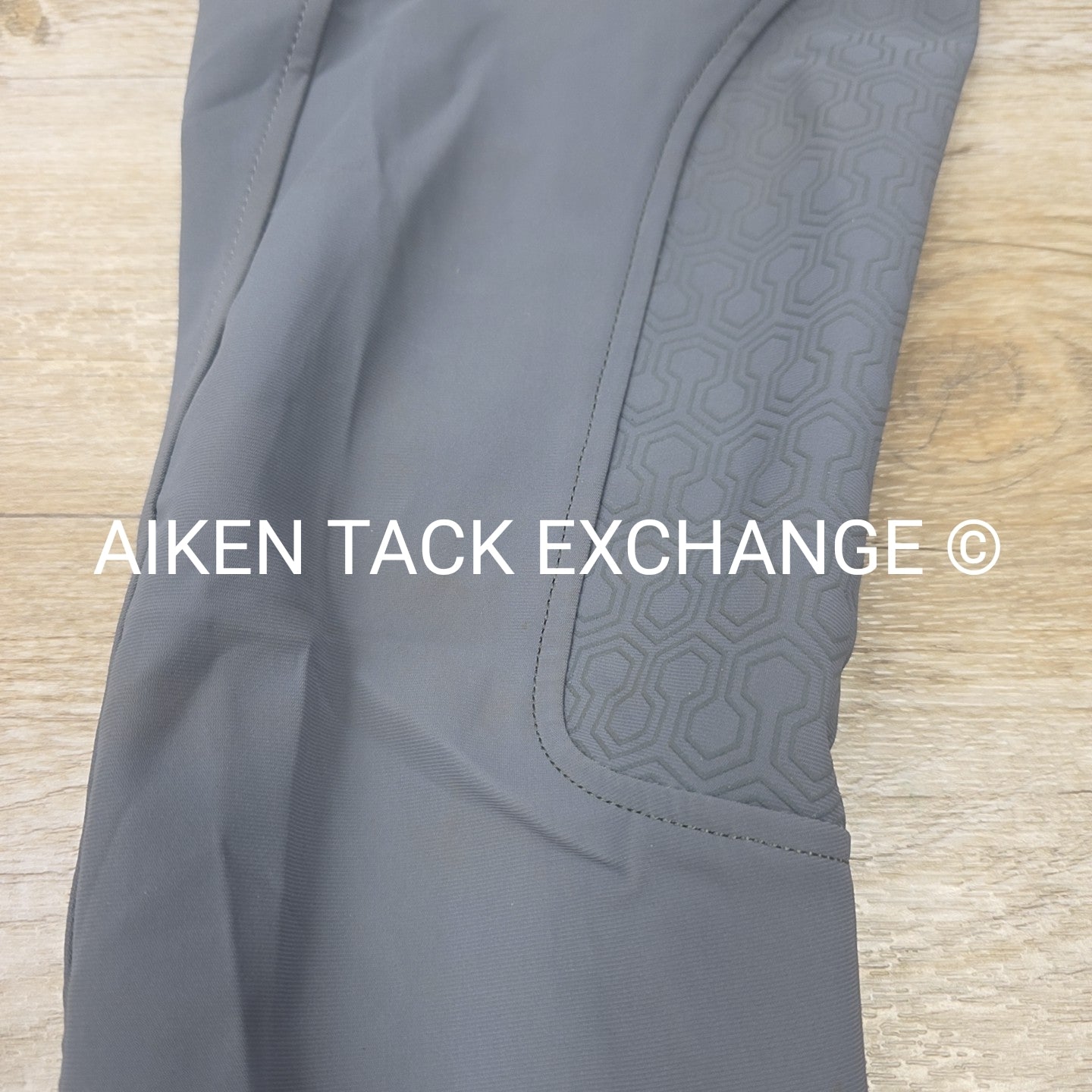 Ariat Tri Factor Silicone Grip Knee Patch Breeches, Size 34R