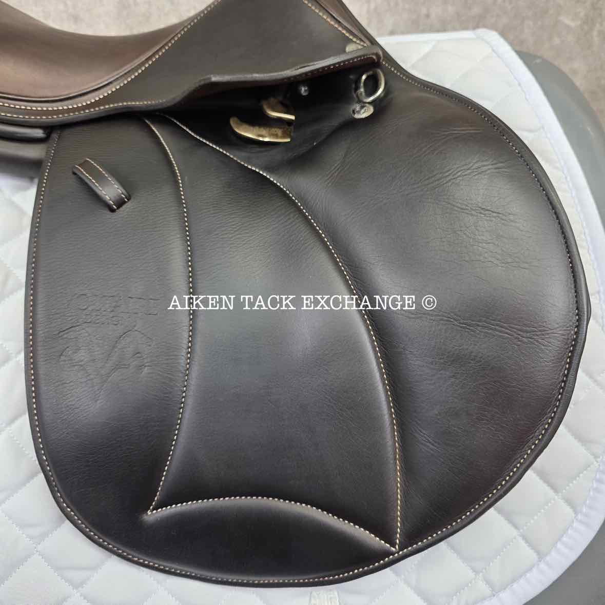 2022 Voltaire Welli Close Contact Jump Saddle, 15.5" Seat, 0A Flap, M/MW Tree, Foam FIN Panels