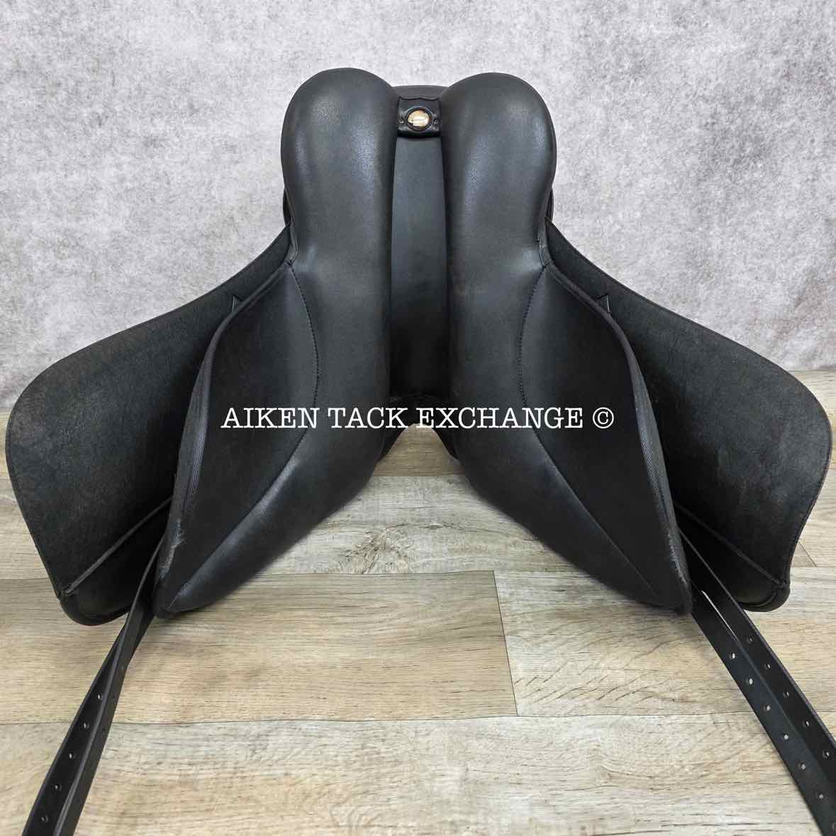 Wintec 500 Dressage Saddle, 17.5" Seat, Adjustable Tree - Changeable Gullet, CAIR Panels