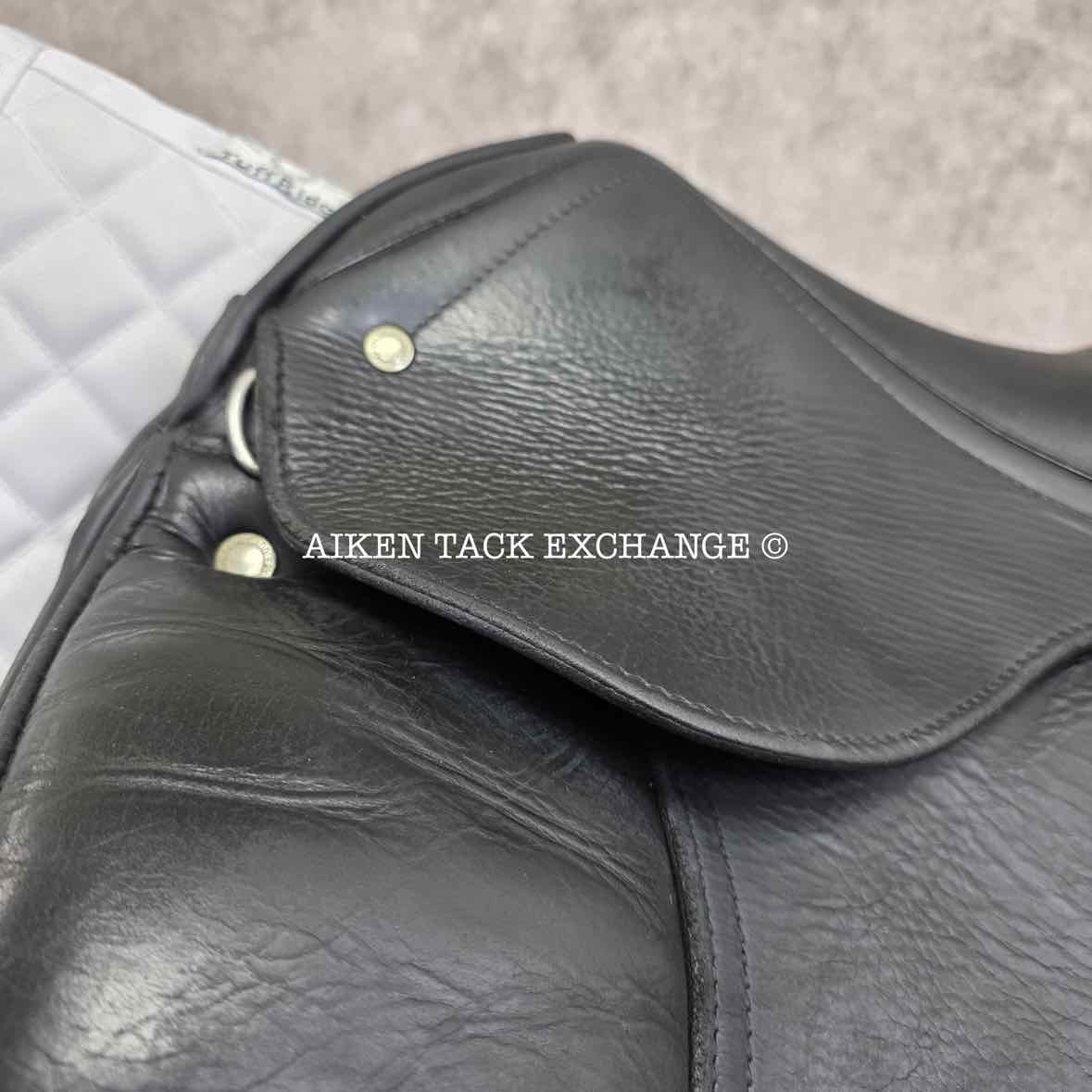 2010 Schleese Wave Dressage Saddle, 16.5" Seat, Adjustable AdapTree, Wool Flocked Panels