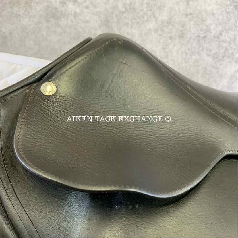 2004 Butet L-Seat (Semi Deep) Close Contact Jump Saddle, 18" Seat, 2.25 Flap, Medium Tree, Foam Panels