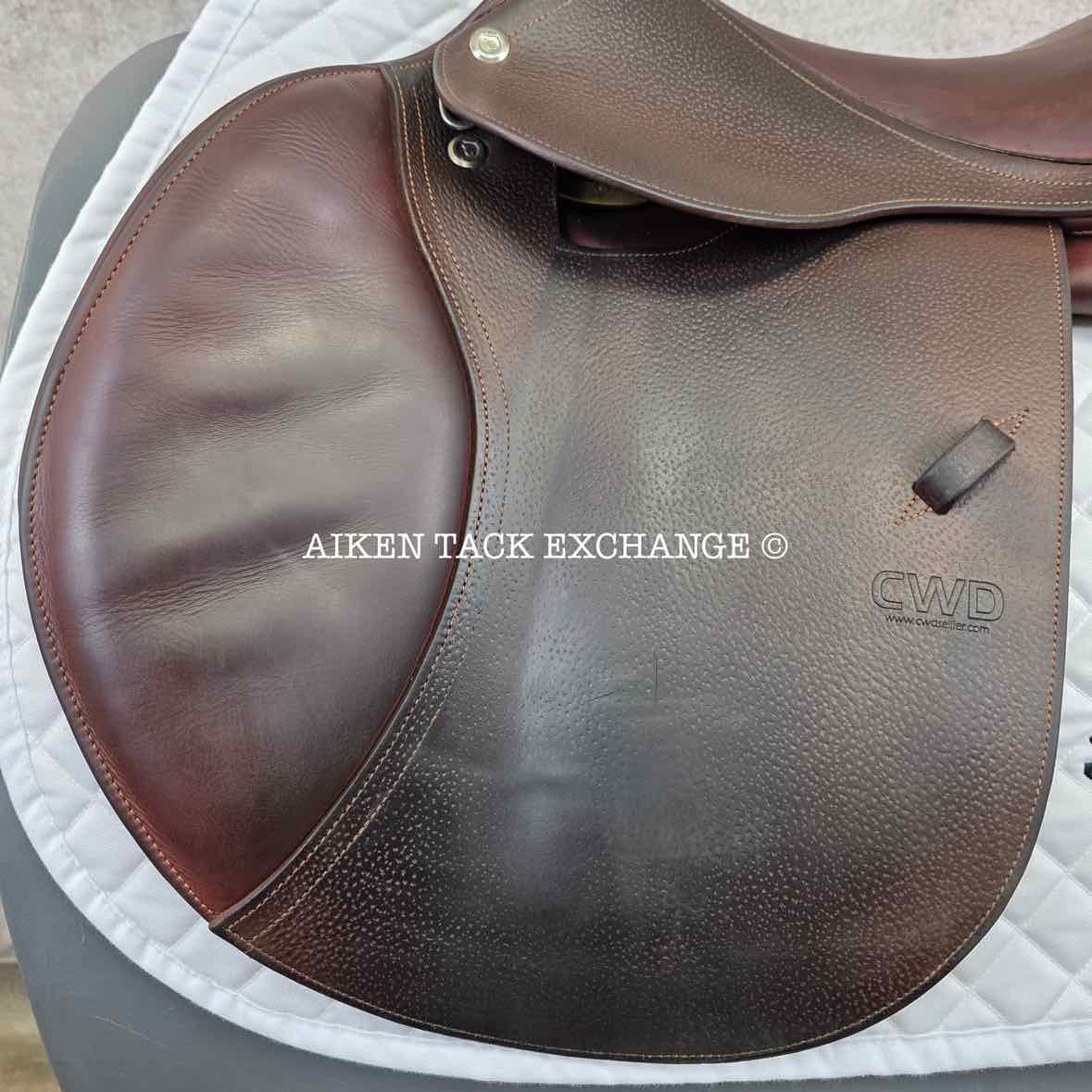 **SOLD** 2017 CWD SE02 Close Contact Jump Saddle, 17.5" Seat, 3C Flap, Medium Tree, Foam Panels