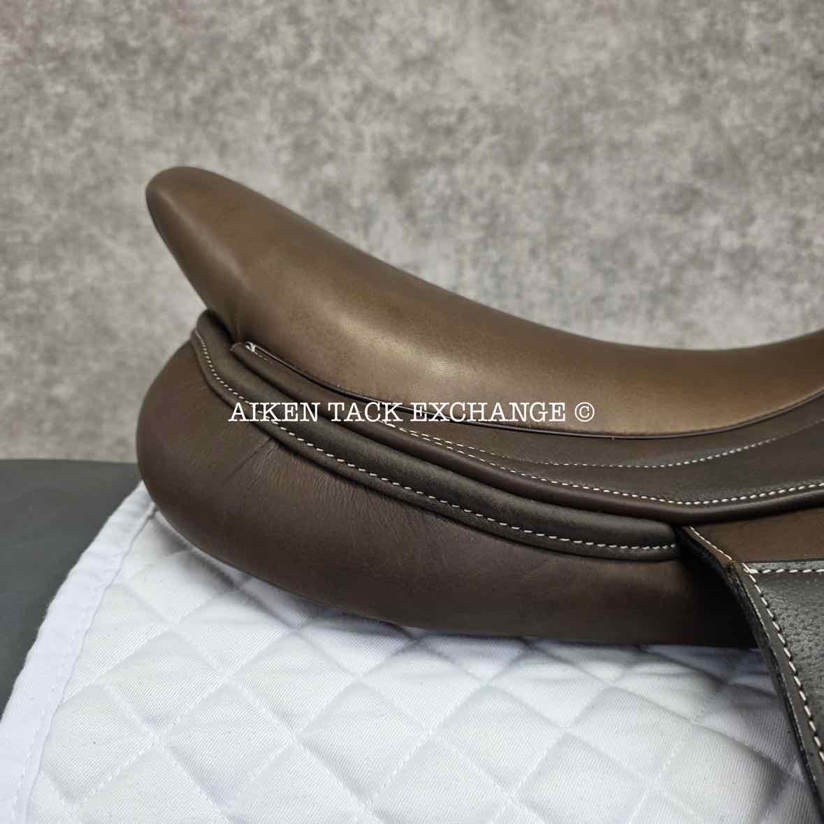 HDR - Henri de Rivel Evolution IGP Close Contact Jump Saddle, 18" Seat, Adjustable Tree - Changeable Gullet, Foam Panels