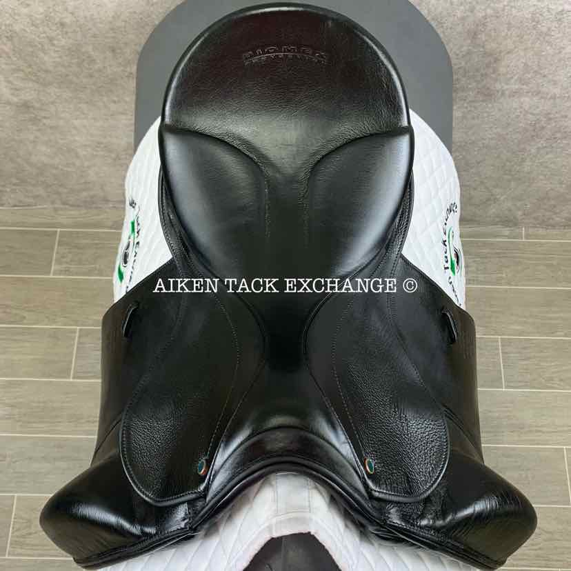 **SOLD** 2012 Stubben Genesis CL Deluxe Dressage Saddle, 17.5" Seat with Biomex, 30 cm Tree - Medium Wide, Wool Flocked Panels