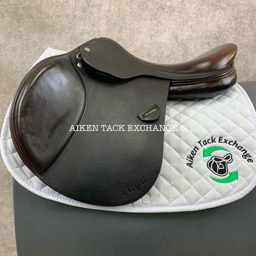 2018 Amerigo Vega Jump Saddle, 18" Seat, Medium Wide Tree, Wool Flocked Panels