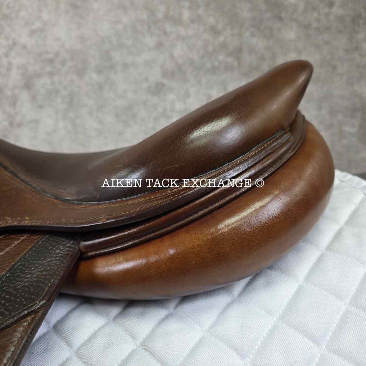 2011 CWD SE01 Close Contact Jump Saddle, 17" Seat, 3L Flap, Medium Wide Tree, Foam Panels, Full Buffalo Leather