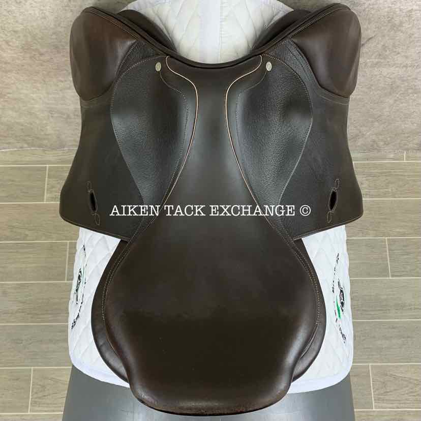 **SOLD** 2010 Arc De Triomphe Gazelle Close Contact Jump Saddle, 18" Seat, 3AV Flap - Forward, Medium Tree, Foam Panels
