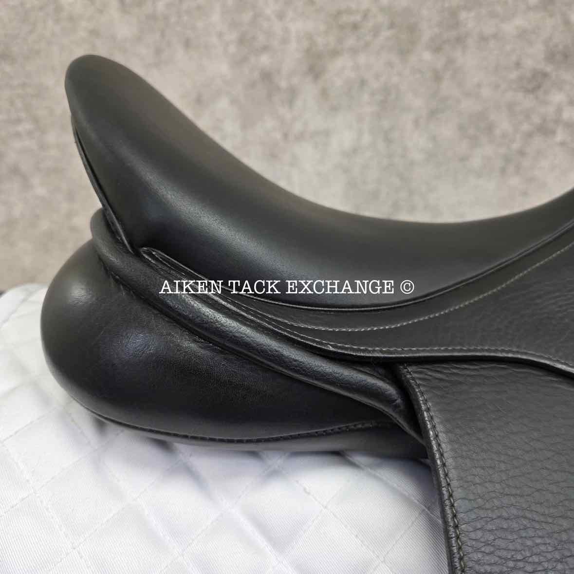 2016 Ovation Salinero II Dressage Saddle, 16.5" Seat, Adjustable Tree - XCH Changeable Gullet, Wool Flocked Panels