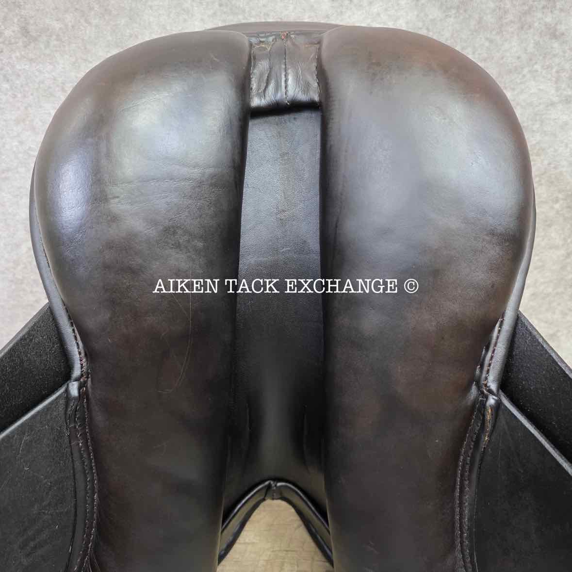 Legend Dressage Saddle, 17" Seat, M/MW Tree, Wool Flocked Panels