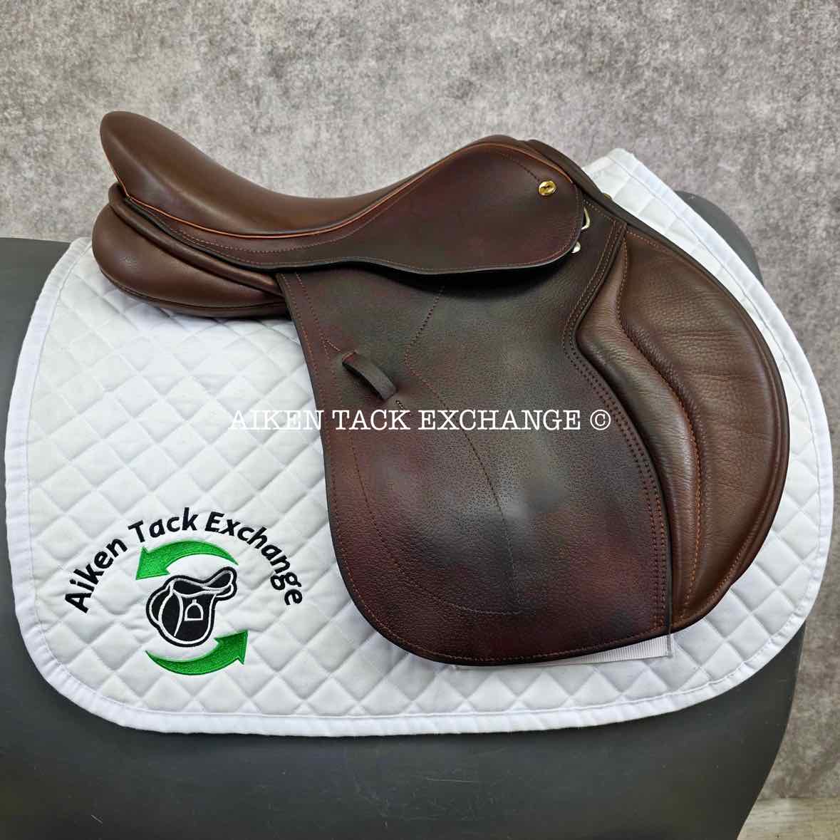 **SOLD** 2015 Black Country Wexford Jump Saddle, 16.5" Seat, Medium Tree, Wool Flocked Panels