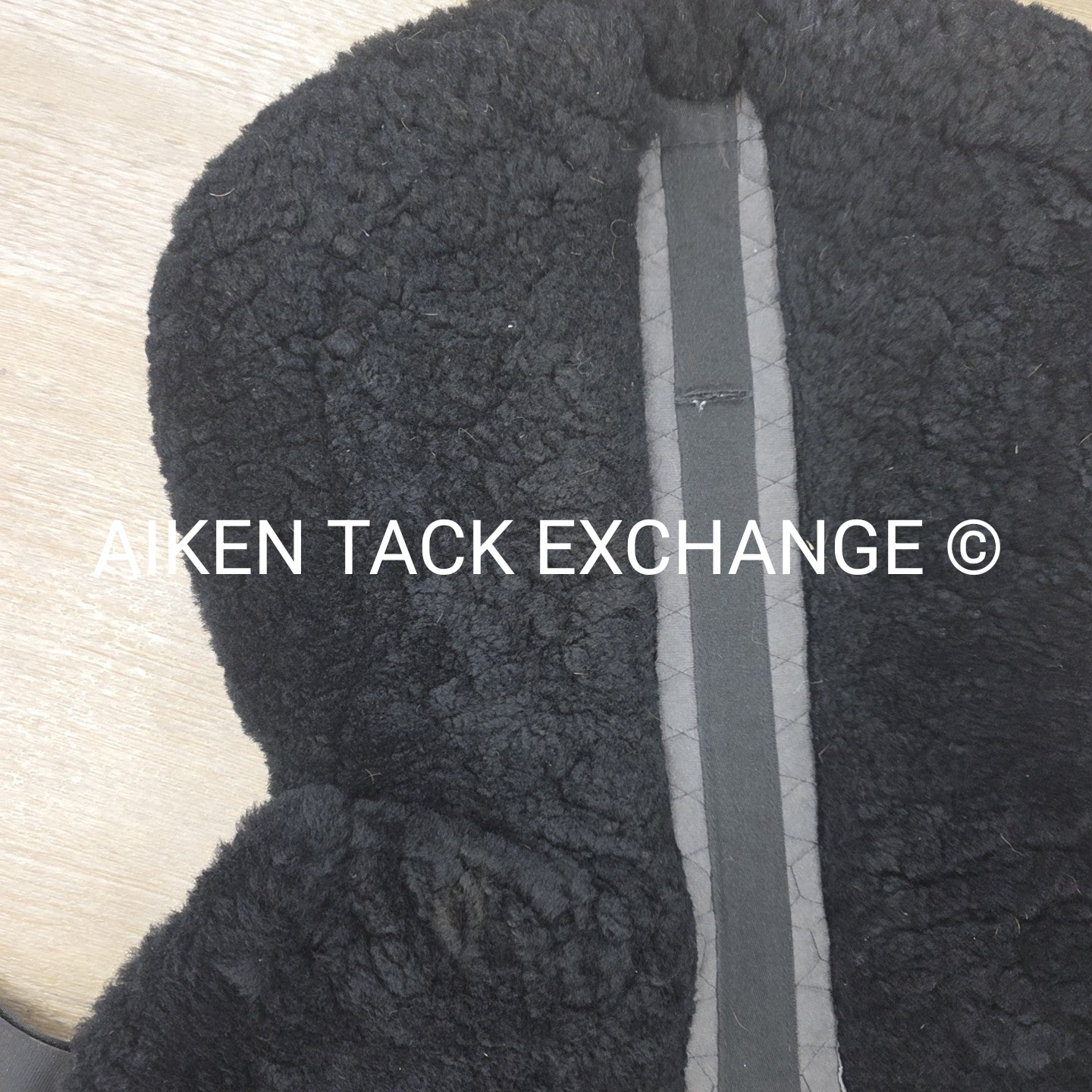 Mattes All Purpose Sheepskin Rolled Half Pad, Size Medium