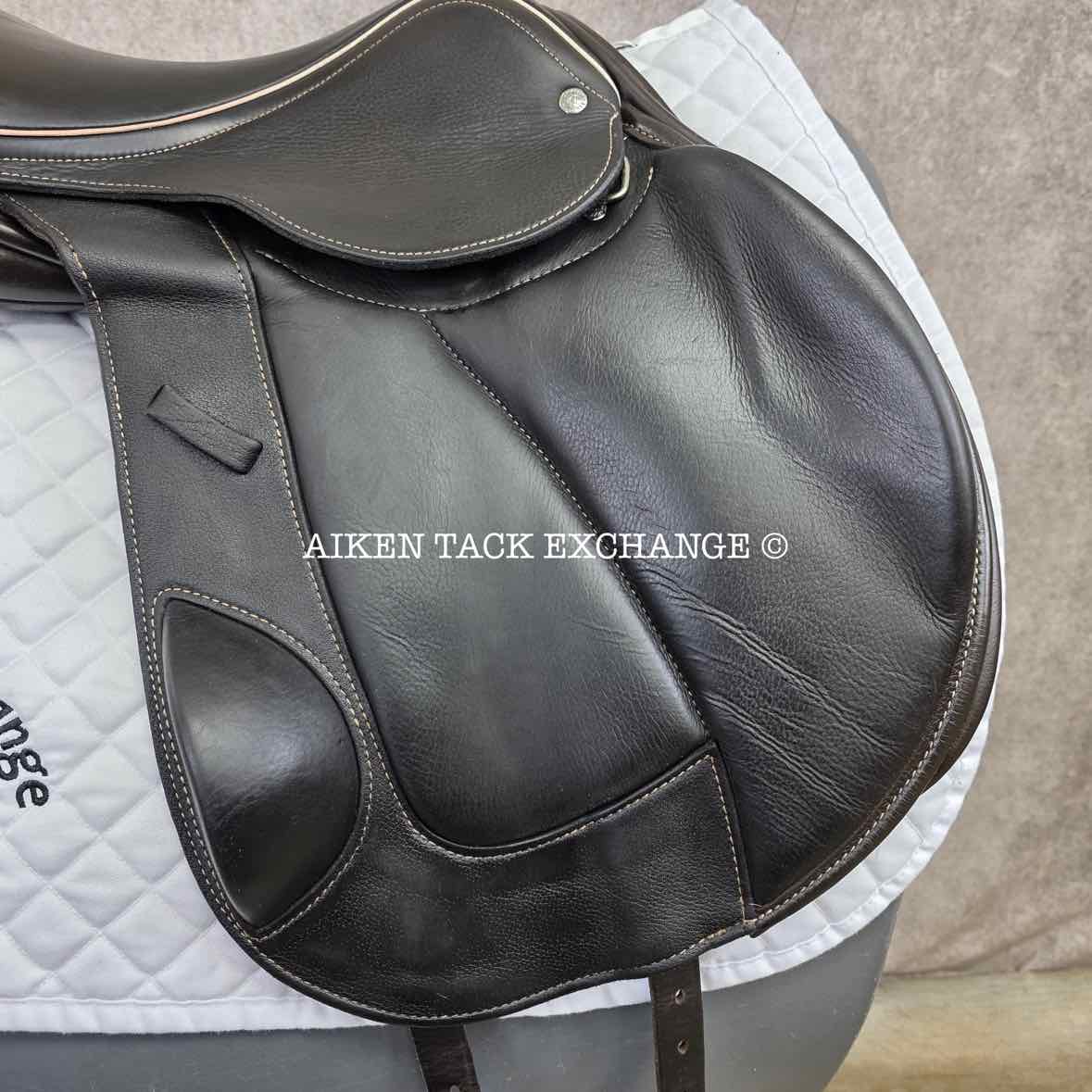 **SOLD** 2018 Custom Saddlery Fleur De Lys Monoflap Jump Saddle, 17.5" Seat, Adjustable Tree, Wool Flocked Panels
