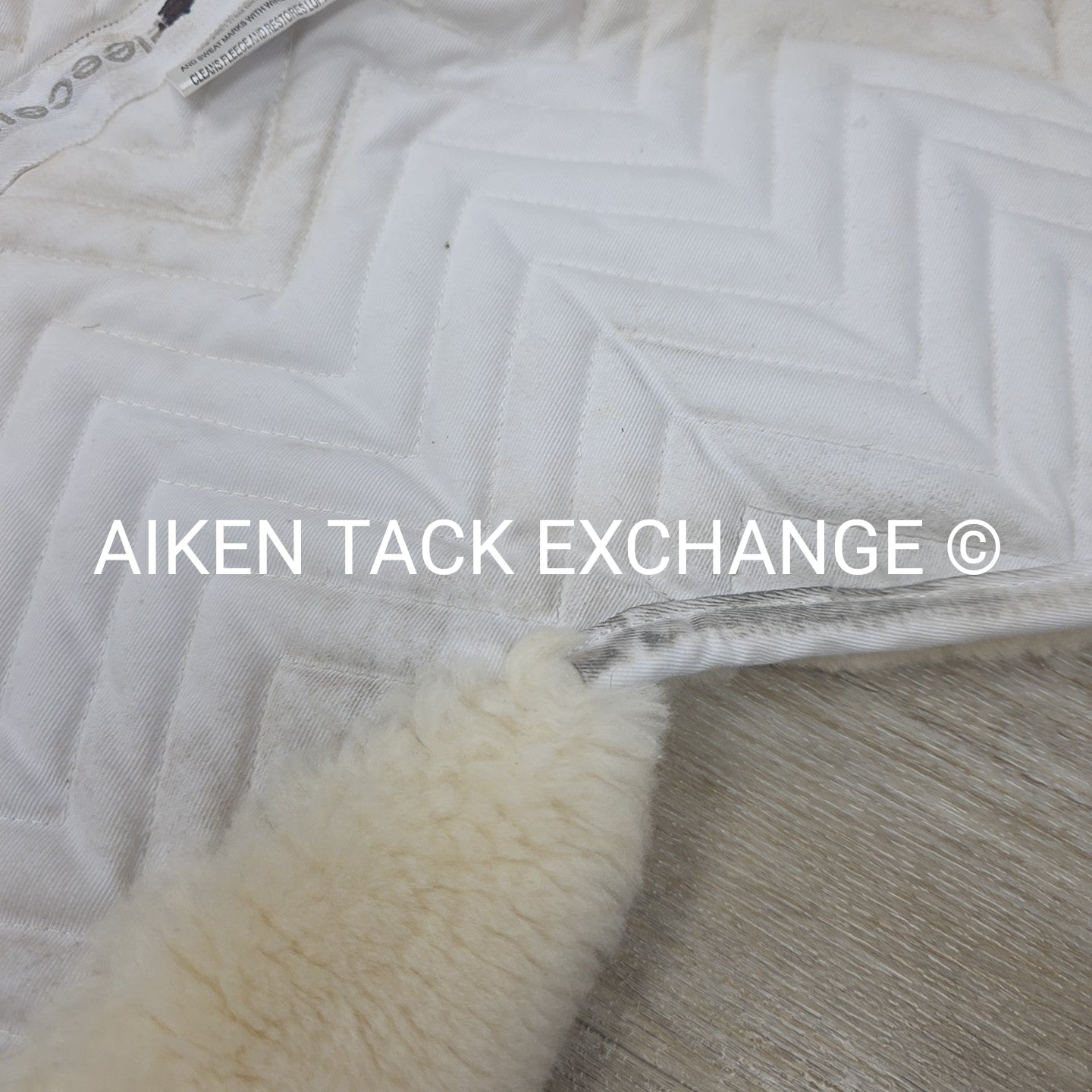 Fleeceworks Classic Half Pad with Rolled Edges, Size X-Large