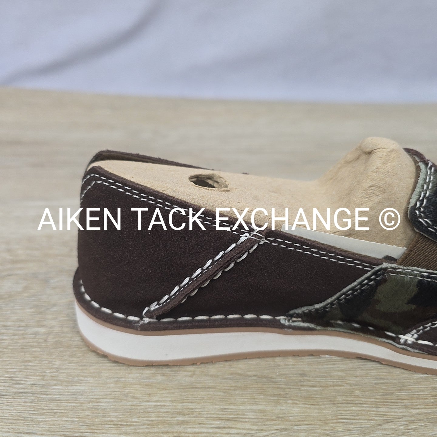 Ariat Chocolate Chip Suede No Se'um Cruisers, Brand New, Size 6.5