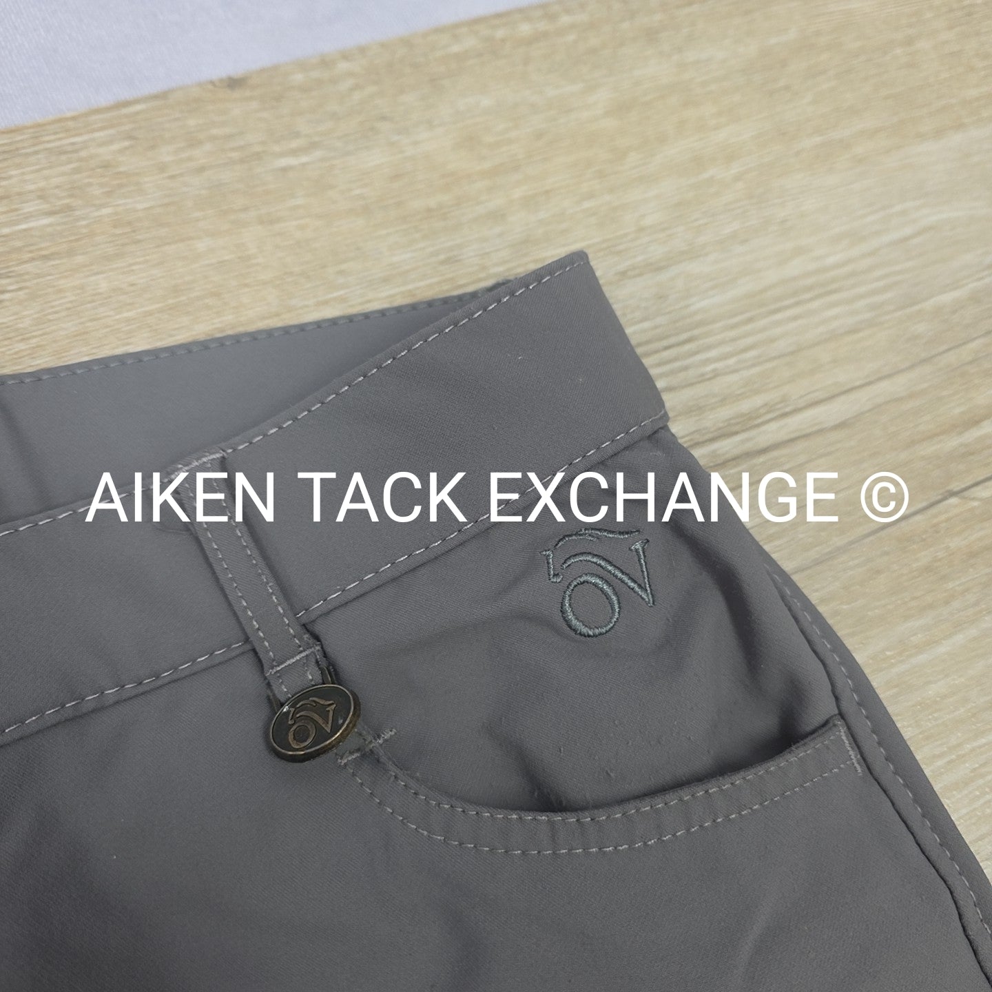 Ovation Aqua X Silicone Grip Full Seat Breeches, Size 28 R