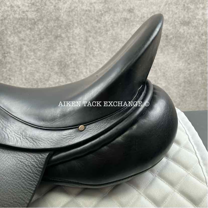 **SOLD** Albion SLK Dressage Saddle, 17.5" Seat, Medium Wide Tree, Wool Flocked Panels