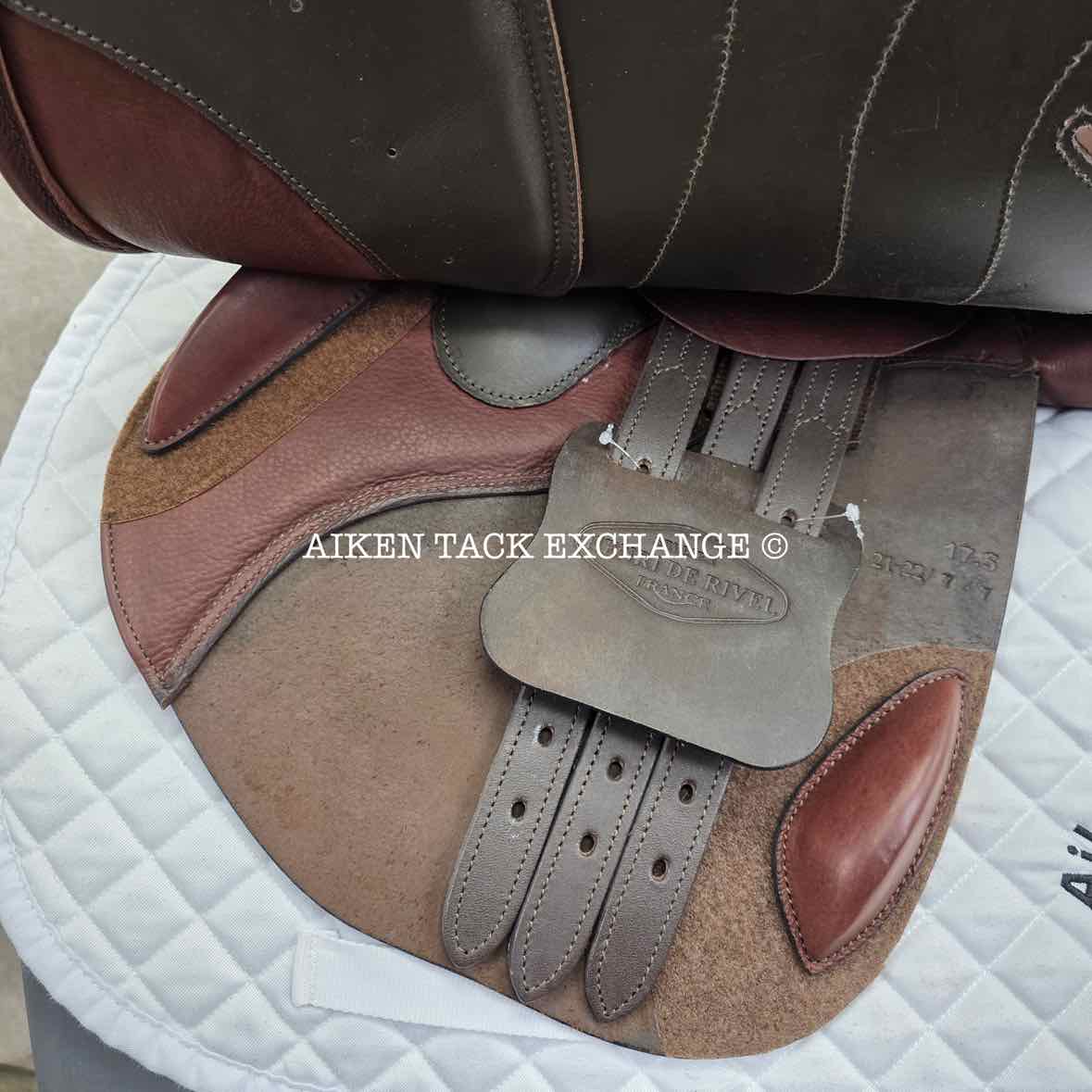 HDR - Henri de Rivel Laureate IGP Close Contact Jump Saddle, 17.5" Seat, Adjustable Tree - Changeable Gullet, Foam Panels