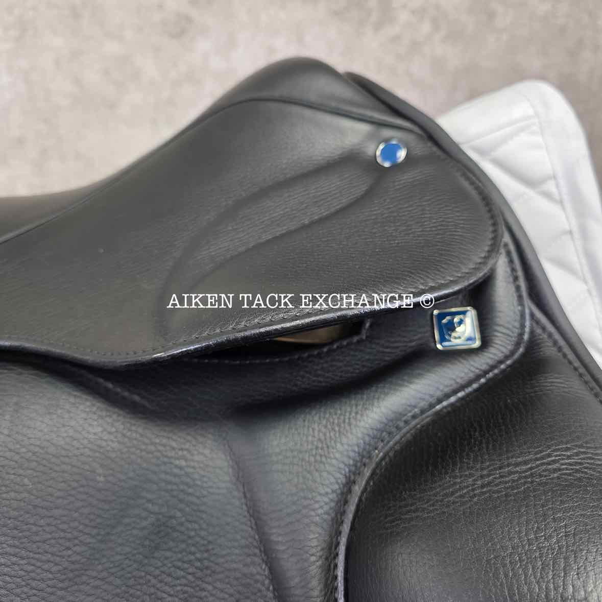 2022 Stubben Aramis II GP Dressage Saddle, 17.5" Seat, 28cm Tree - Medium, Wool Flocked Panels
