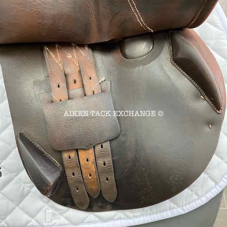2011 Antares Close Contact Jump Saddle, 16.5" Seat, 1D Flap, Medium Wide Tree, Foam Panels, Buffalo Leather