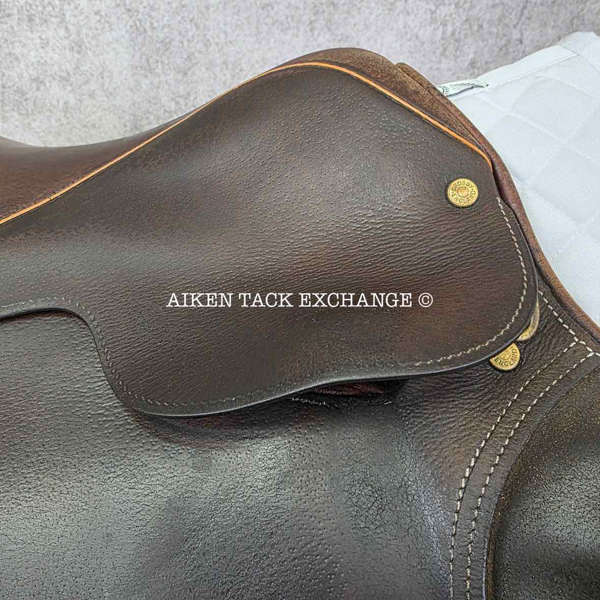 Crosby The Hampton Classic Close Contact Jump Saddle, 17" Seat, Medium Tree, Foam Panels