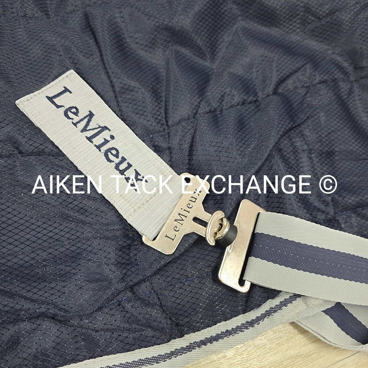 LeMieux Arika 100g fil Stable-Tek Rug, Size 81"
